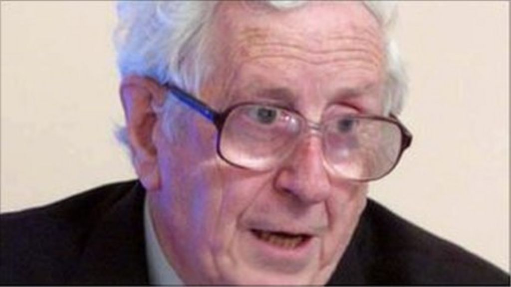 Former Irish prime minister Garret FitzGerald dies - BBC News