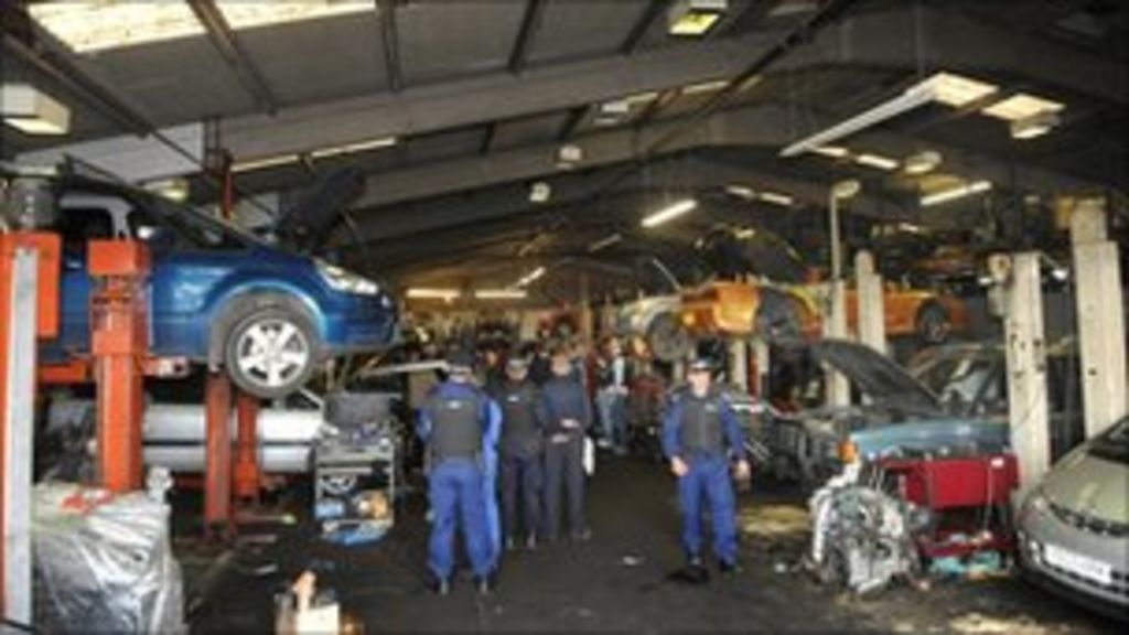 Arrests over Southall car repair garage complaints BBC News