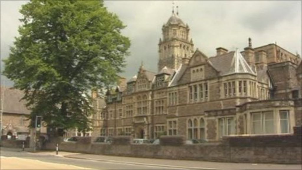 Cardiff Royal Infirmary to receive £16m revamp - BBC News