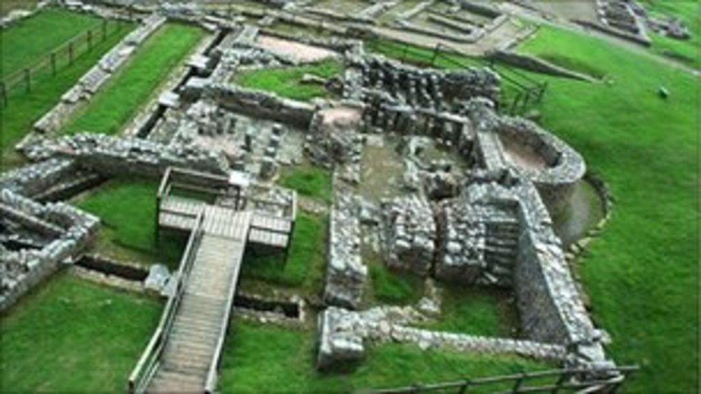 'Refuge' huts found at Roman Vindolanda Fort & Museum BBC News