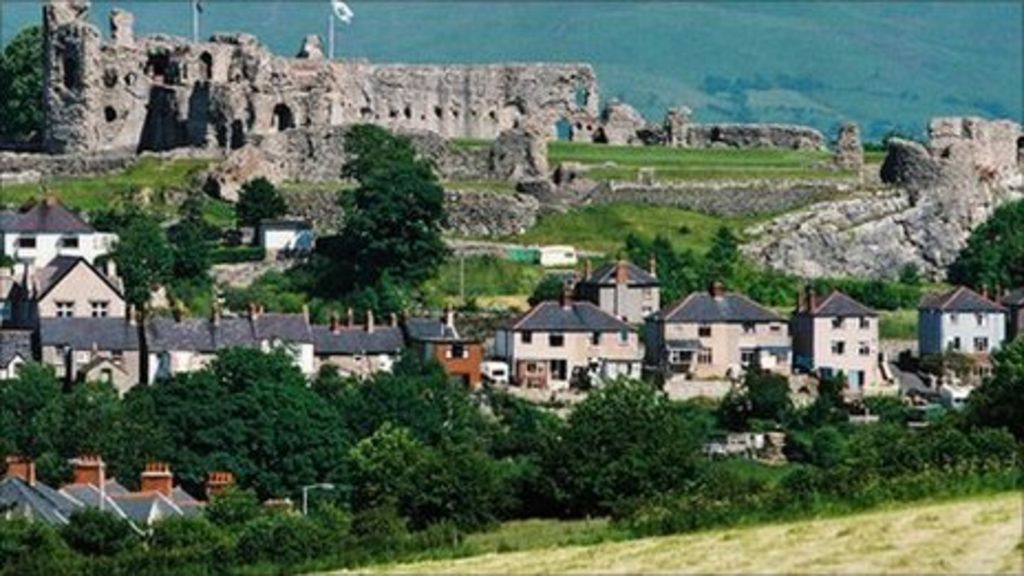 Denbigh Castle set for £600,000 visitor centre BBC News