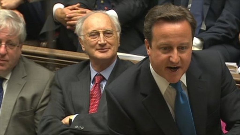 PMQs: Cameron claims Labour in unions' pocket - BBC News