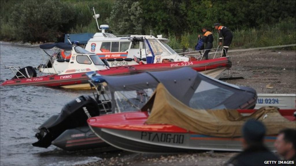 Russian boat sinks - 110 missing