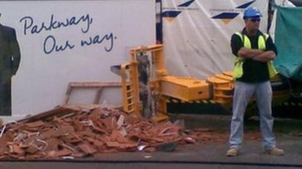 Forklift truck driver killed in incident in Newbury BBC News