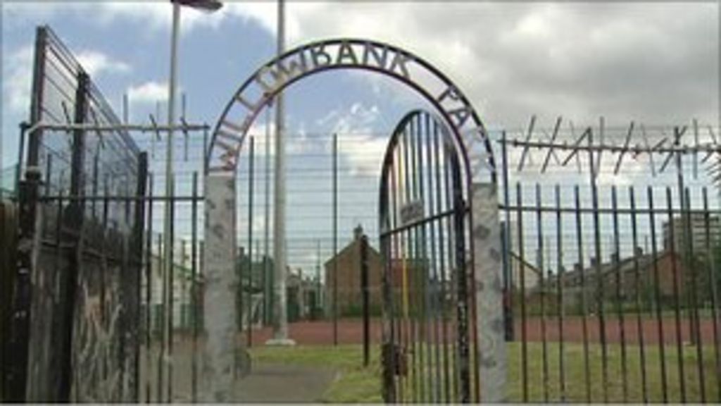 Shots are fired in Willowbank Park, west Belfast BBC News