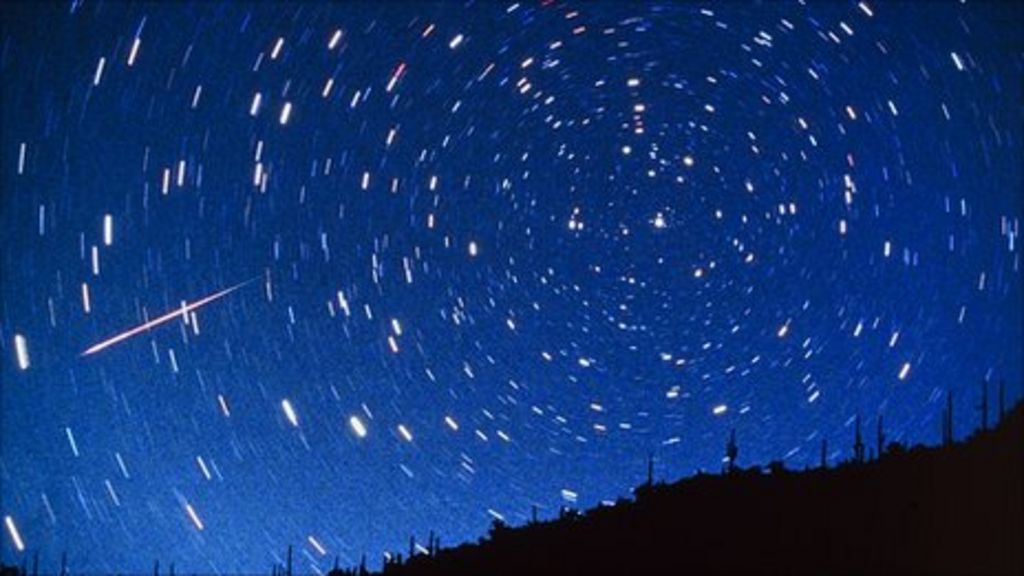 Perseid annual meteor shower puts on celestial display BBC News