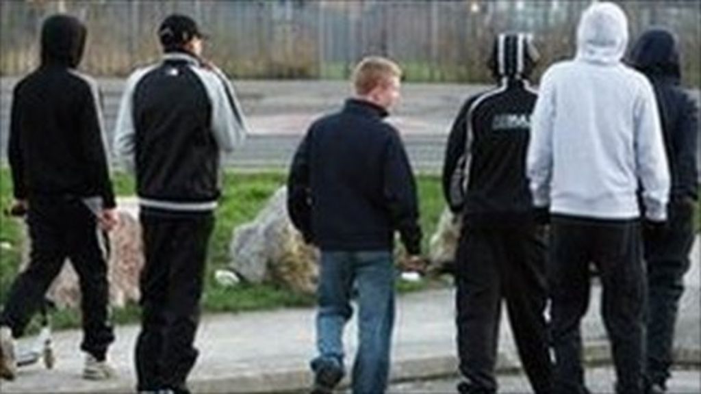Glasgow gang project sees offending drop BBC News