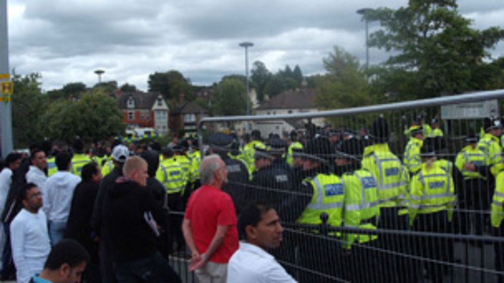 Wellington: More than 40 arrested in protests - BBC News