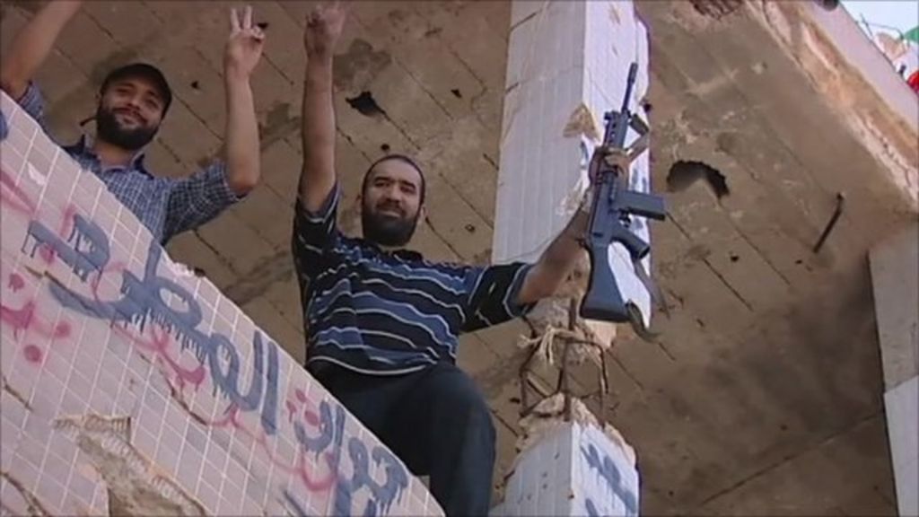 Libya: Rebels destroy Gaddafi's compound - BBC News