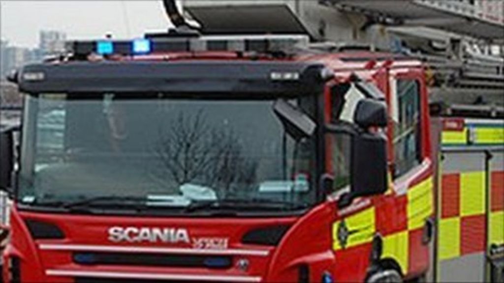 Investigation into woman's death in Fife house fire BBC News