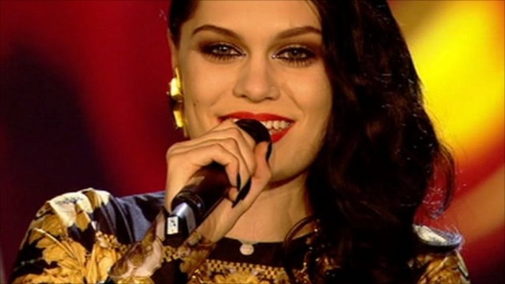 Singer Jessie J Takes Four Mobos Bbc News 