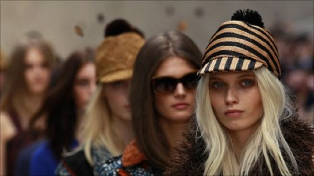 søskende Angreb princip Burberry revenues see strong growth - BBC News