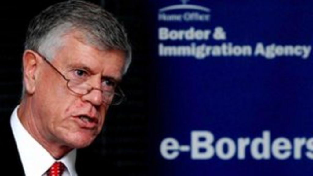 Border boss leaves in checks row