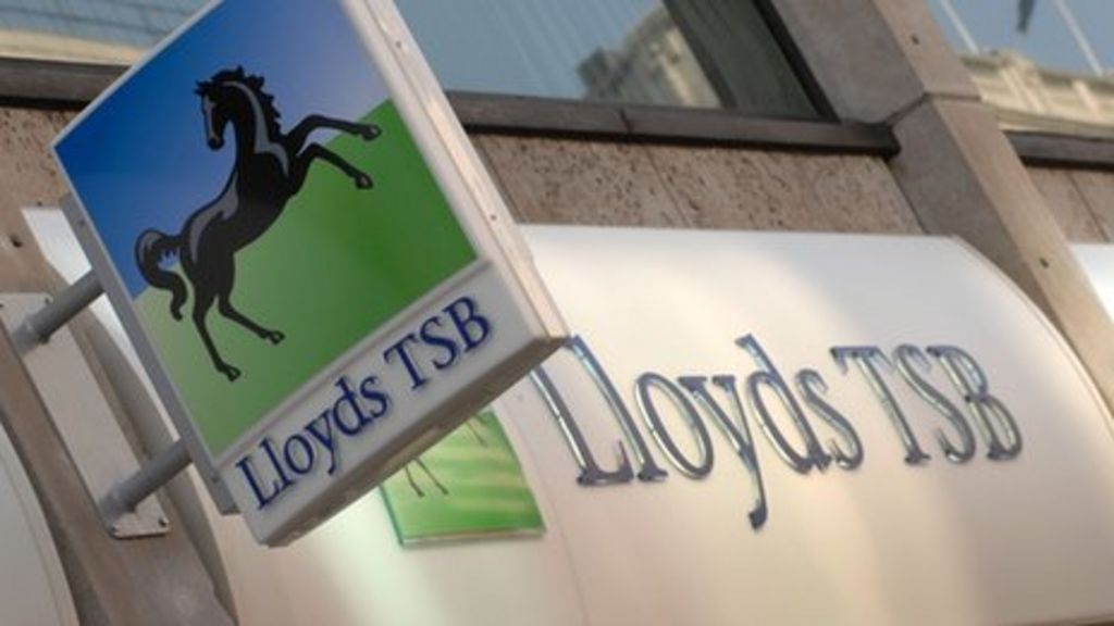 Lloyds Banking Group Makes Annual Loss Of £3 5bn Bbc News
