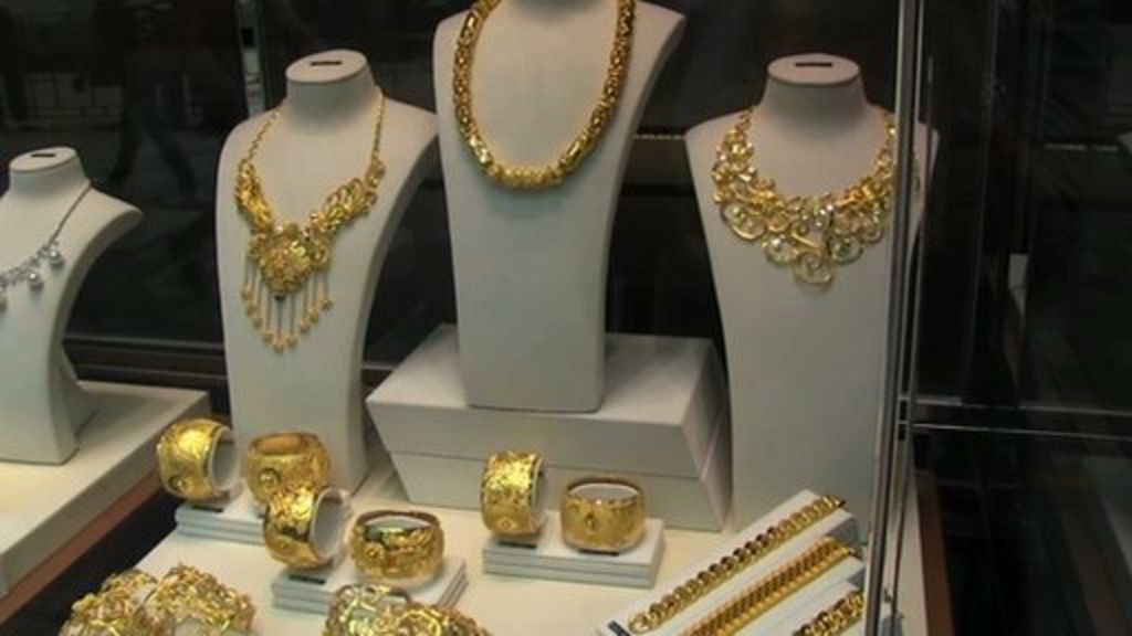 Luxury Jeweller Chow Tai Fook In Mega Hong Kong Listing Bbc News