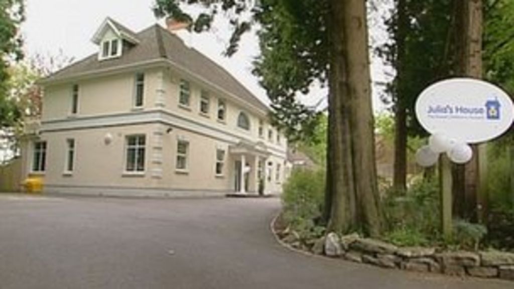 Julia's House hospice in Dorset to shut for 36 days as donations fall