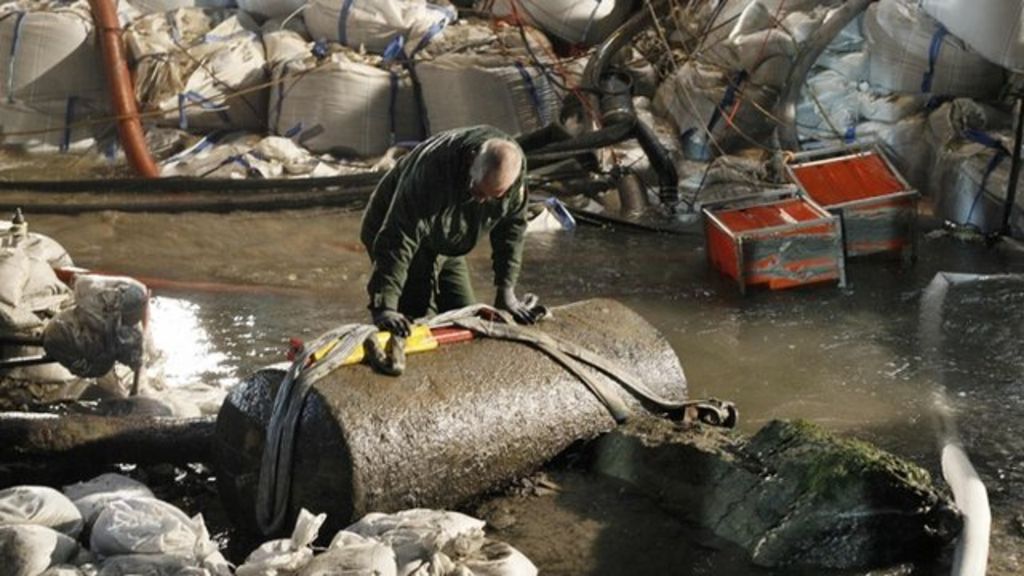 WWII bomb in Rhine near Koblenz successfully defused BBC