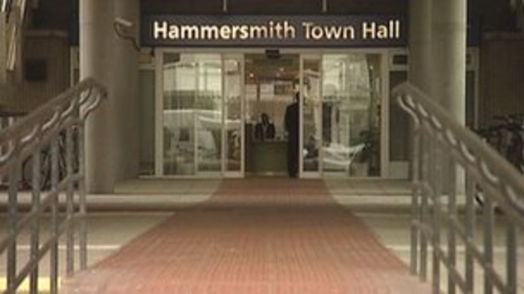 Hammersmith and Fulham council tax falls by 4 BBC News