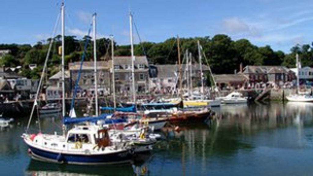 Catholic and Anglican worshippers share Padstow church BBC News