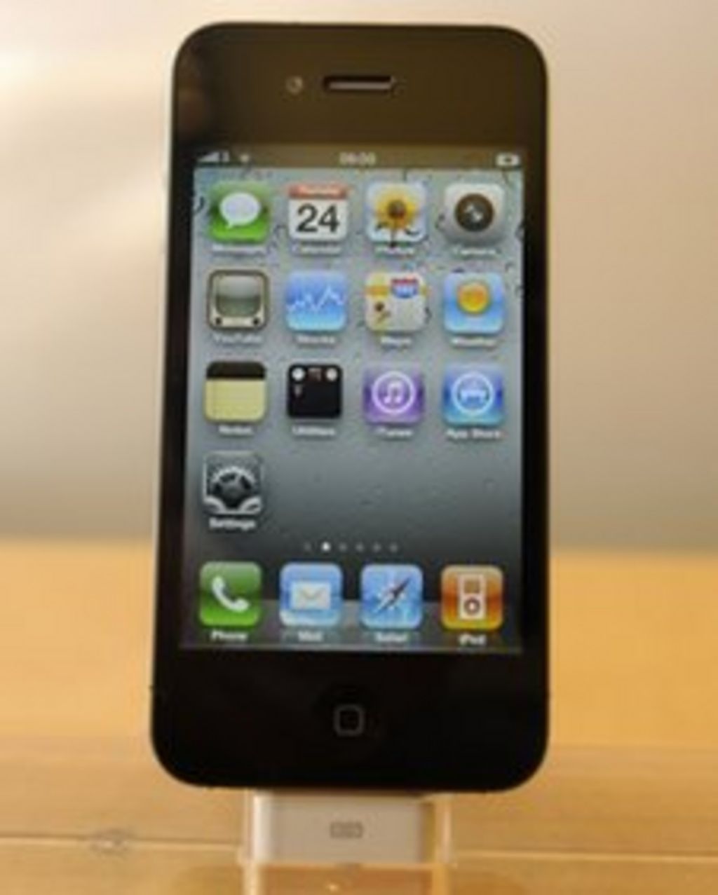 Fake iPhones on sale in Fermanagh - BBC News