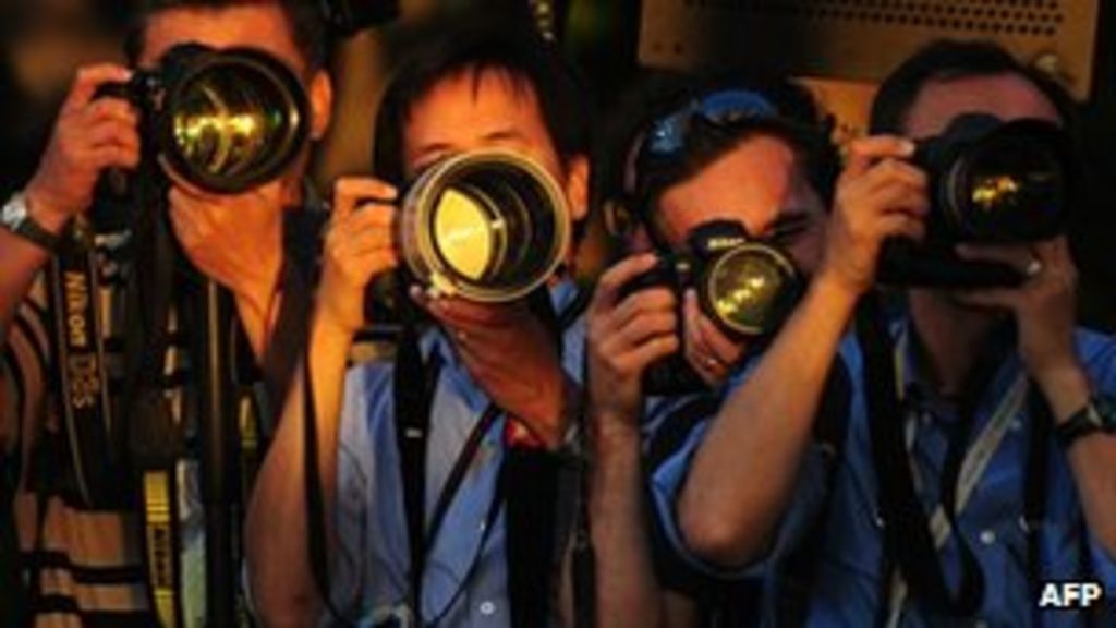 A question of ethics Photographers in the spotlight BBC News