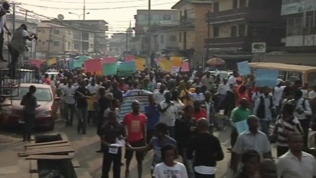 nigerians-protest-at-removal-of-fuel-subsidy-bbc-news