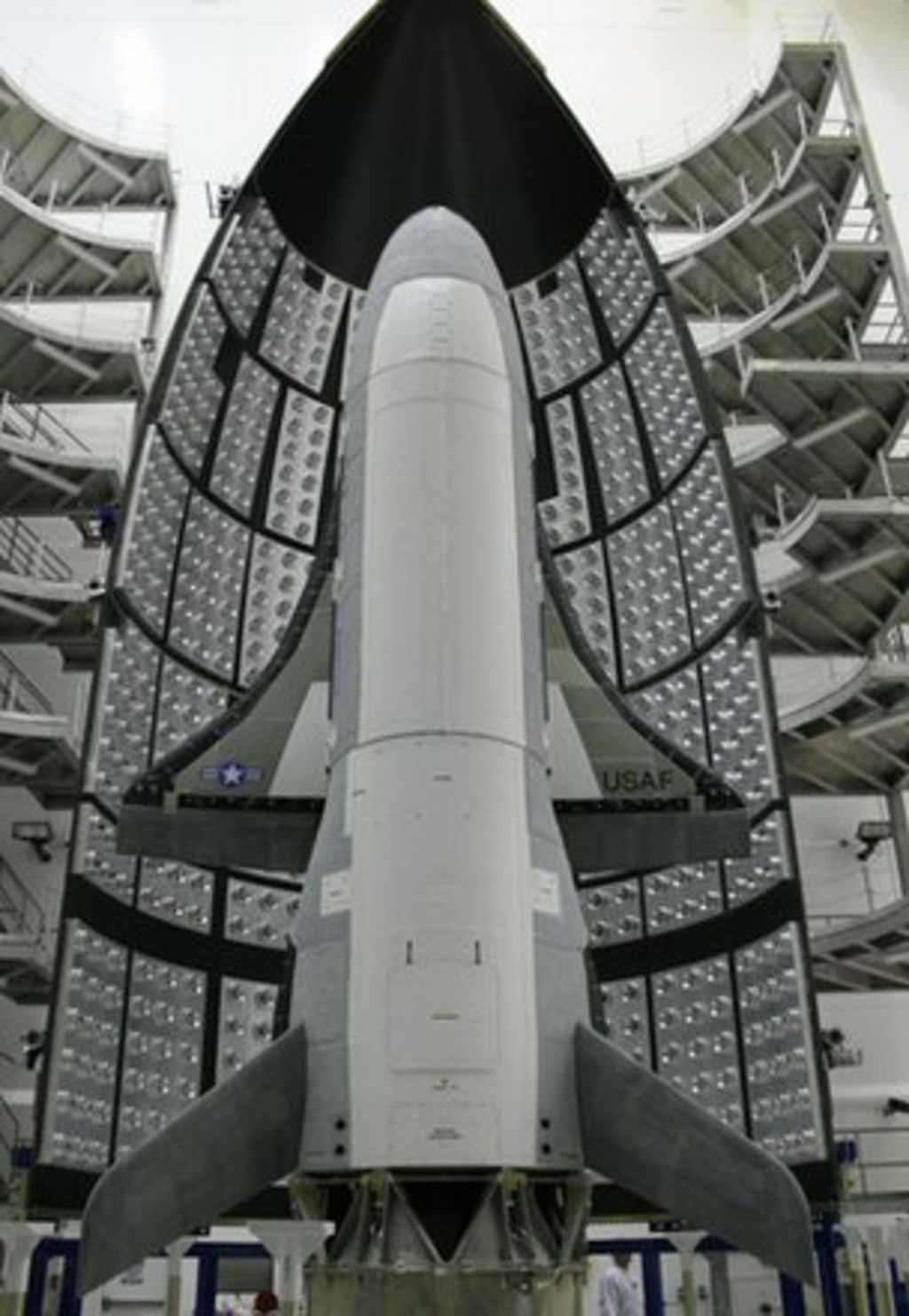 X-37B US military space plane launches for third flight - BBC News