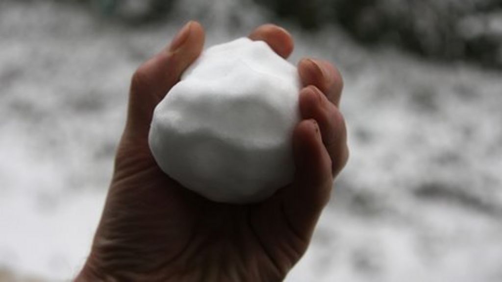 Car Windscreen Smashed As Snowballs Thrown At Traffic Bbc News 