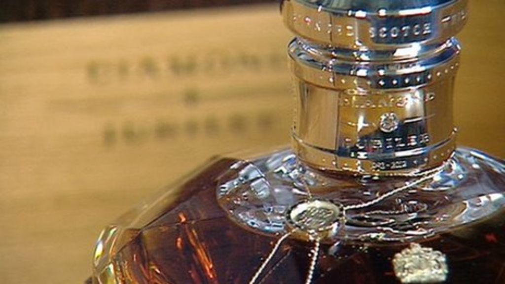 Whisky for £100,000 to mark Queen's Diamond Jubilee - BBC News