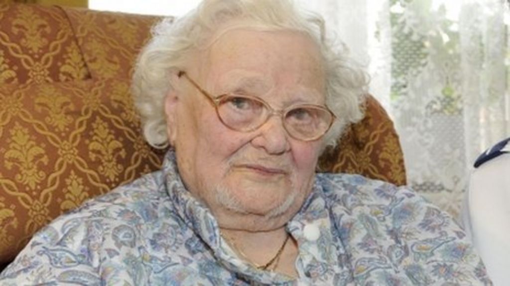 World S Last Wwi Veteran Florence Green Dies Aged 110 Bbc News