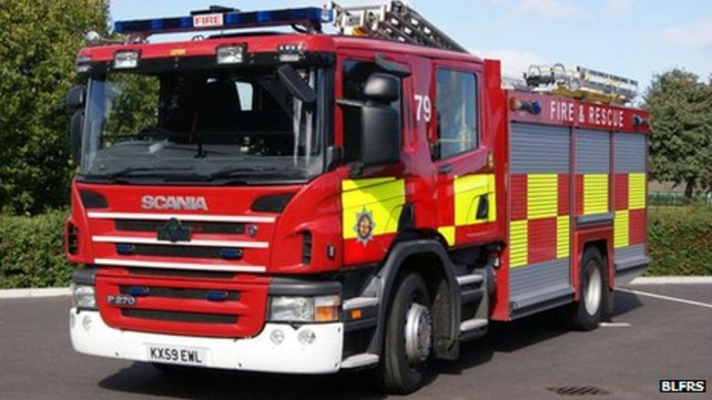 bedfordshire-firefighters-to-work-24-hour-shifts-bbc-news