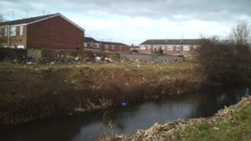 Hull drain cleaned up to reduce flood risk BBC News