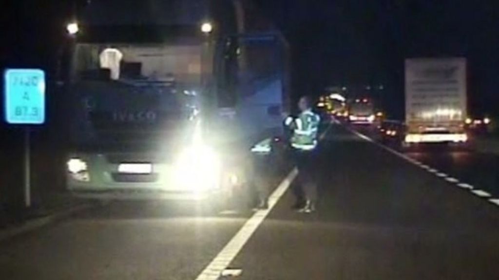 Lorry Driver Performs Ashford M20 U Turn Bbc News