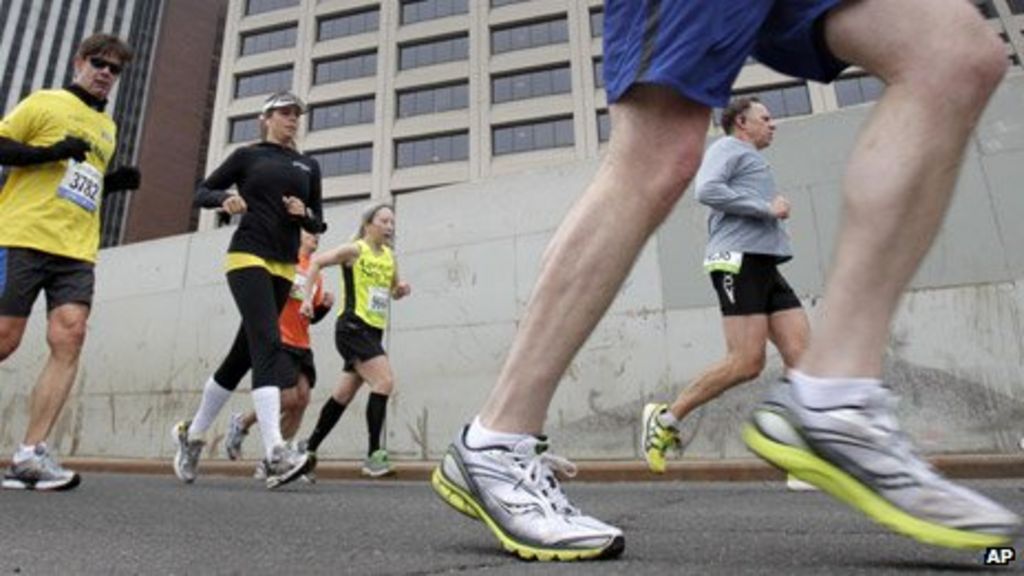 Could you run a marathon without training? BBC News