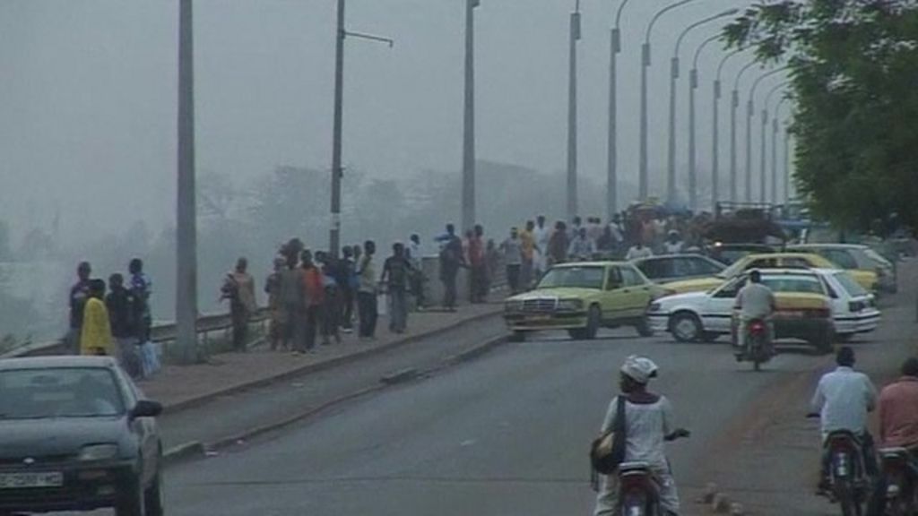 Rebel Mali soldiers claim control