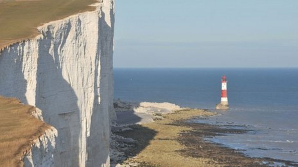 Beachy Head suicide verdicts on Betty and Christopher Gosling - BBC News