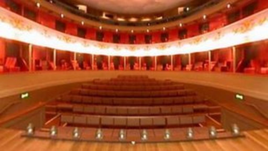 Bury St Edmunds' Theatre Royal Replaces 'uncomfortable' Seats - Bbc News