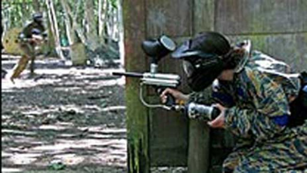 swindon shop paint car car from gun man paintball by face in Swindon fired shot swindon shop paint car car from gun man paintball by face in Swindon fired shot