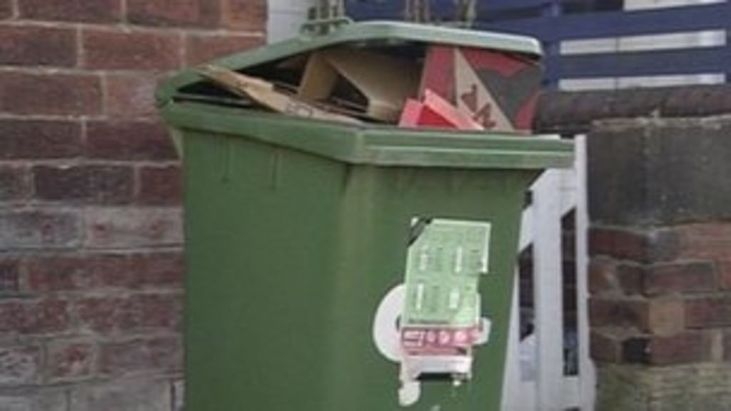 Bin collector strikes in Sheffield postponed after Veolia pay deal