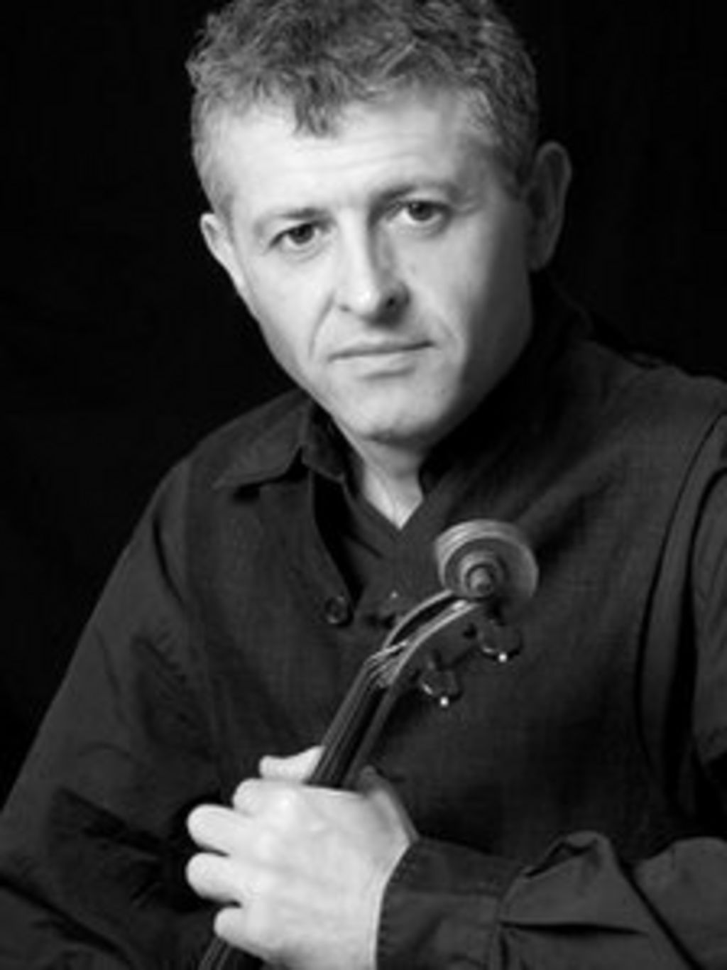 Titanic's Wallace Hartley actor to play tribute gig in Colne BBC News