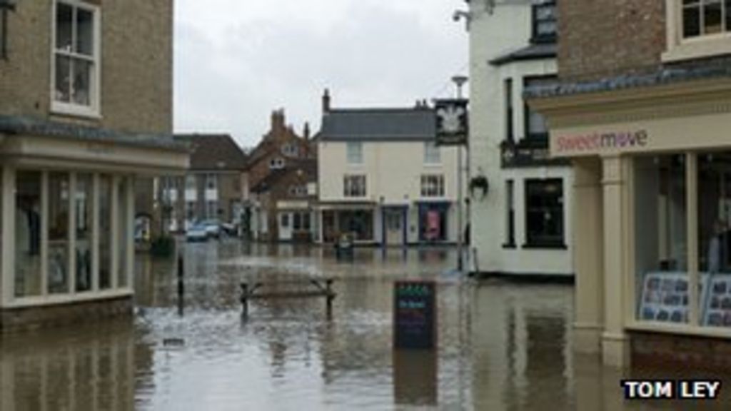 Pocklington town centre hit by flooding BBC News