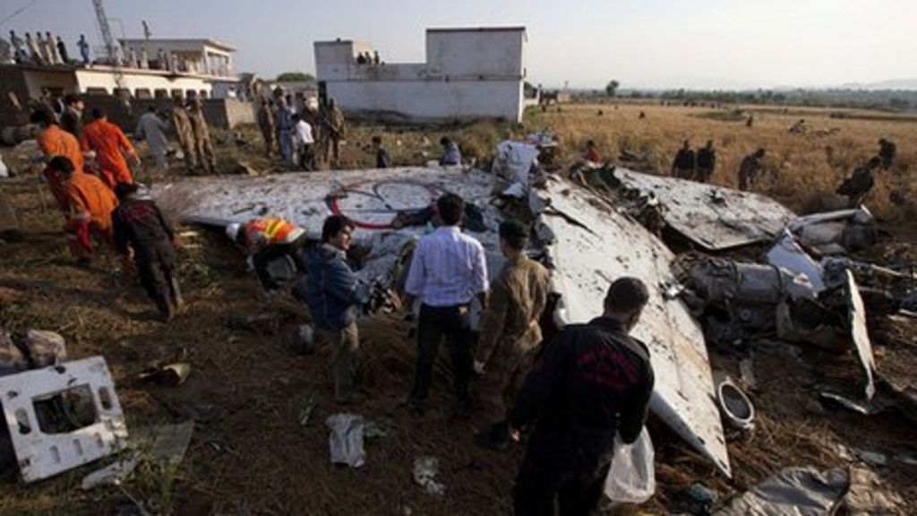 Pakistan plane crash investigation begins BBC News