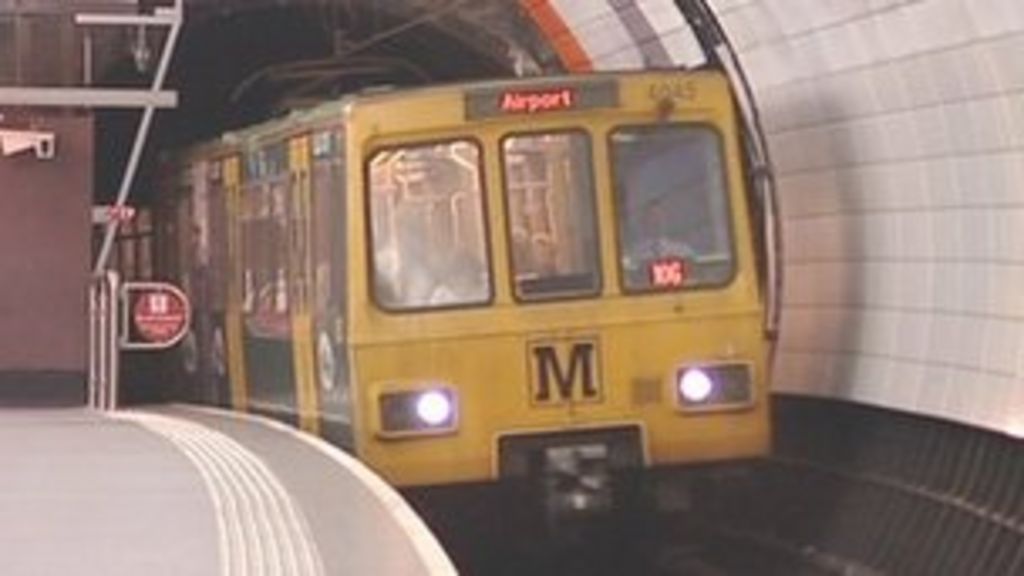 Tyne and Wear Metro cleaners on 48hour strike BBC News