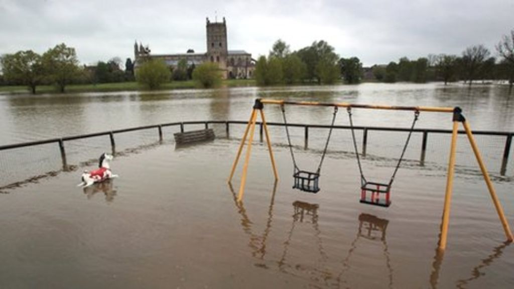 Tewkesbury Residents Concern Over Flood Town Reputation Bbc News 