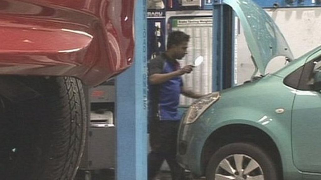 How does your car fail its MoT? BBC News