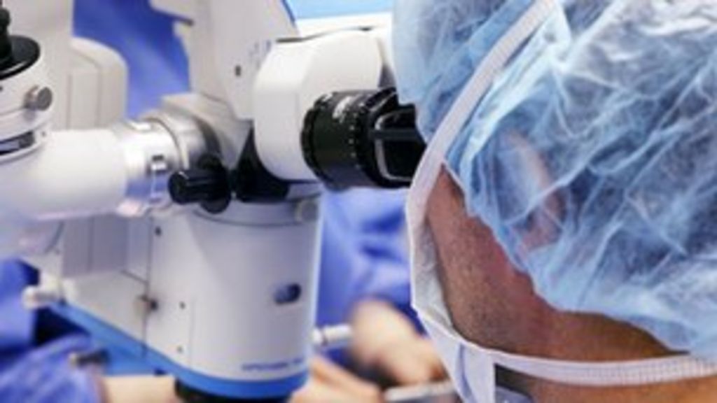 Many NHS trusts 'rationing cataract surgery' BBC News