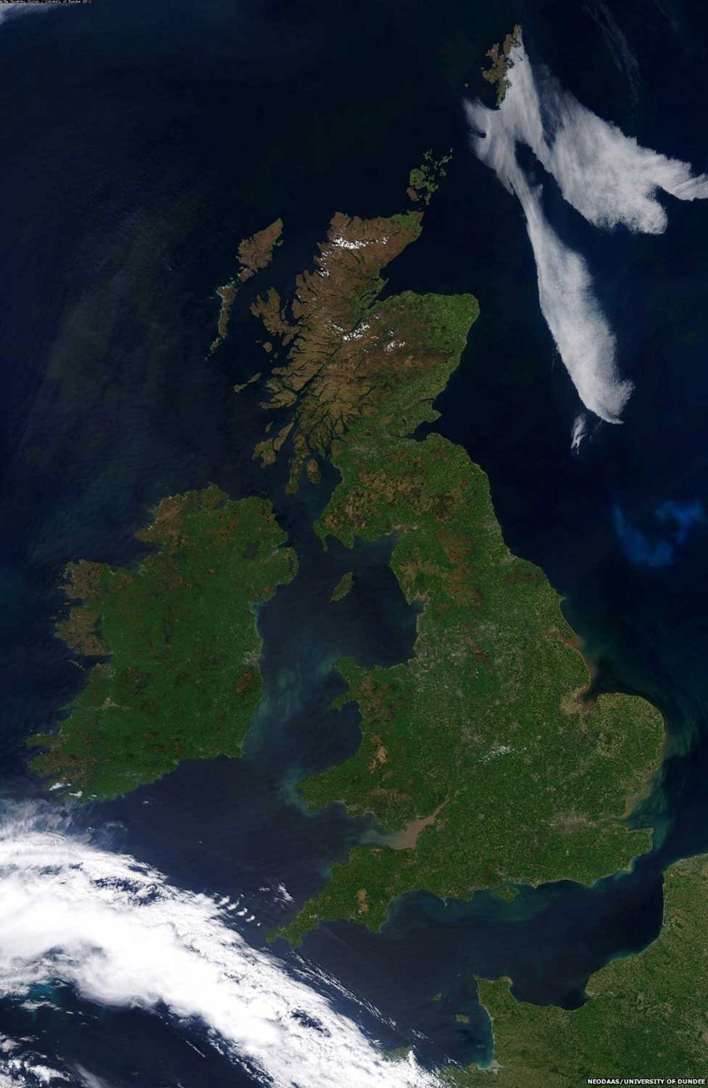Satellite image shows cloudfree UK BBC News