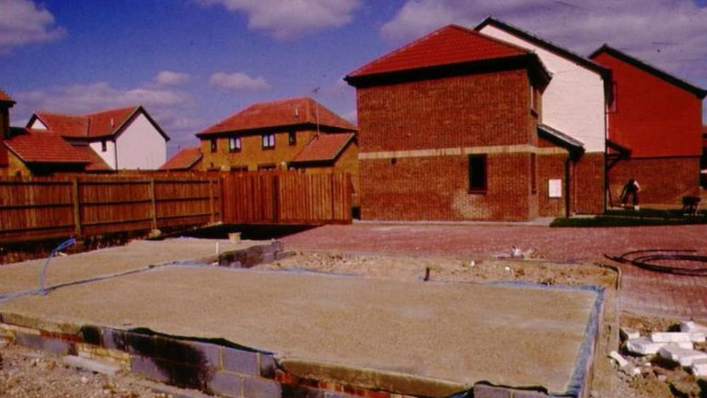 Barton-le-Clay 'not appropriate' for large development - BBC News