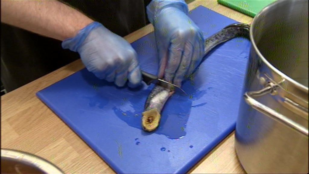 Gloucester Cooks Perfect Lamprey Pie Recipe For Queen Bbc News