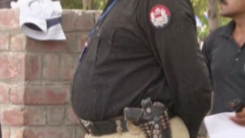 Pakistans Fat Cops Battle The Bulge Bbc News 